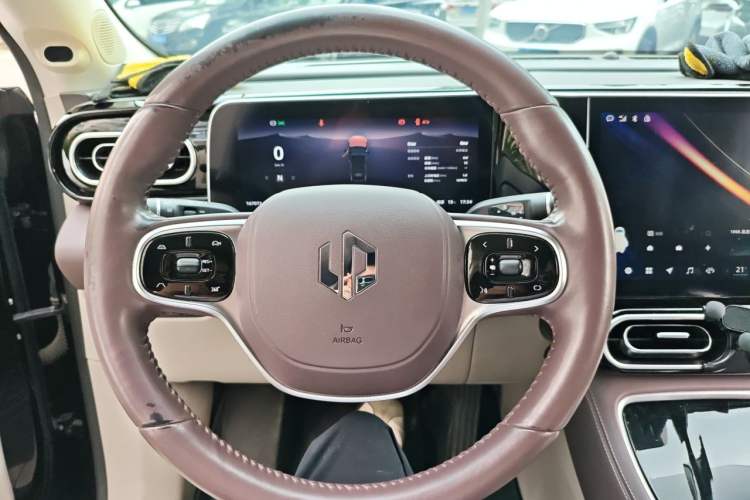 Used Leapmotor C11 2023 Pure Electric Executive Edition Steering Wheel