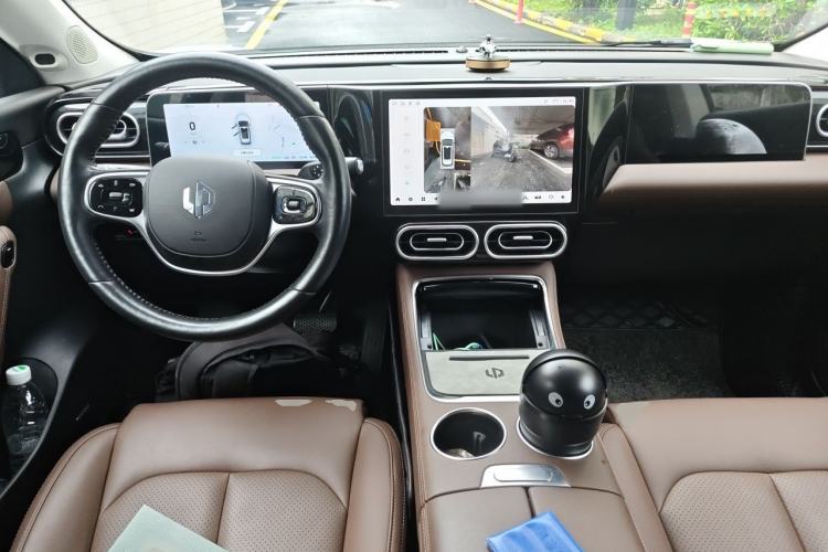 Used Leapmotor C11 2023 Range-Extended 200 Comfort Edition Center Console