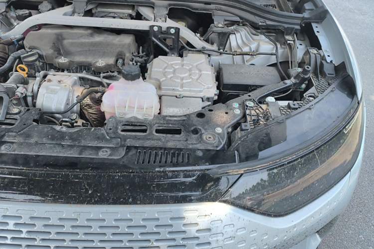 Used Leapmotor C11 2023 Extended-Range 285 Comfort Edition Engine Bay Left