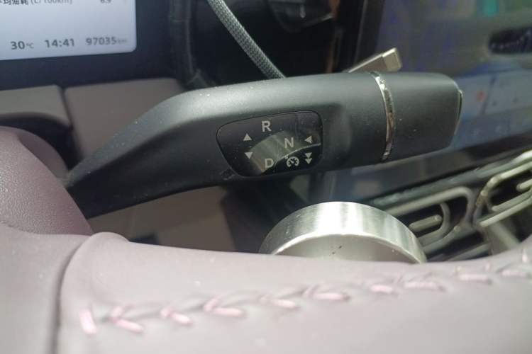 Used Leapmotor C11 2023 Range-Extended 300 Smart Enjoyment Edition Gear Lever
