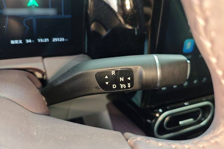 Used Leapmotor C11 2023 Extended-Range 285 Comfort Edition Gear Lever