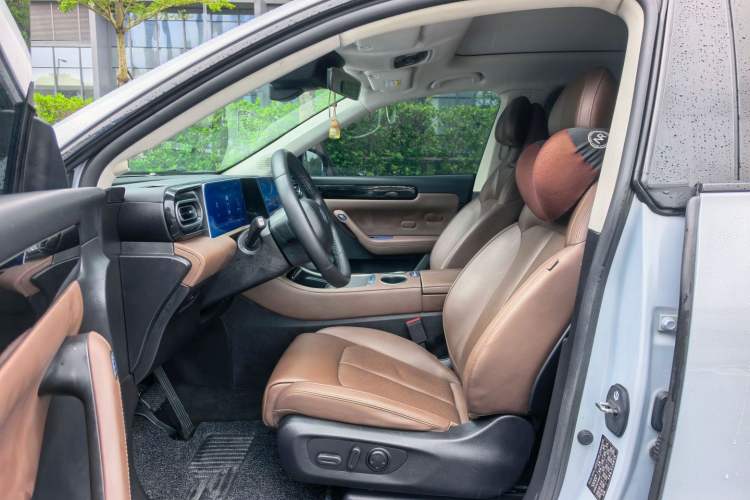 Used Leapmotor C11 2023 Extended-Range 285 Comfort Edition Interior 1