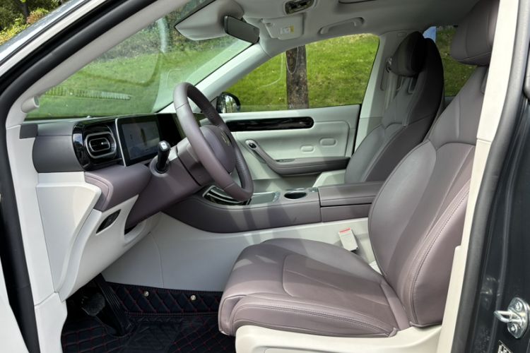 Used Leapmotor C11 2023 Extended-Range 285 Comfort Edition Interior 3