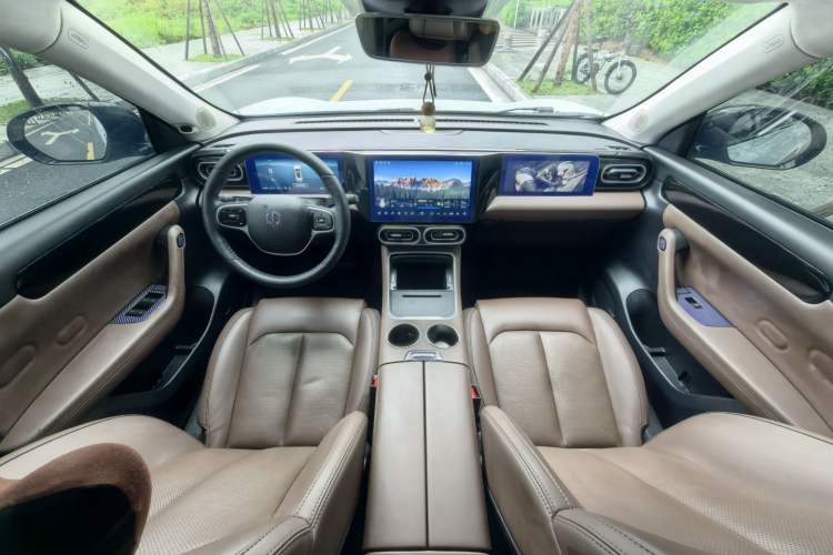 Used Leapmotor C11 2023 Extended-Range 285 Comfort Edition Interior 3