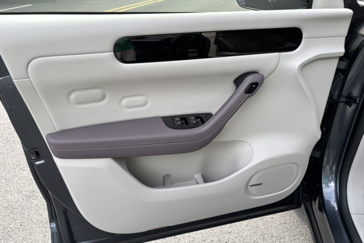 Used Leapmotor C11 2023 Extended-Range 285 Comfort Edition Interior 5
