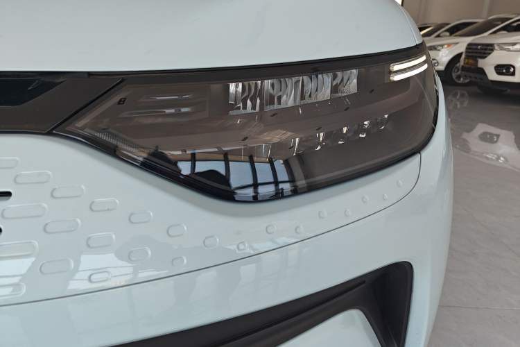 Used Leapmotor C11 2023 Range-Extended 300 Comfort Edition Left Front Headlight