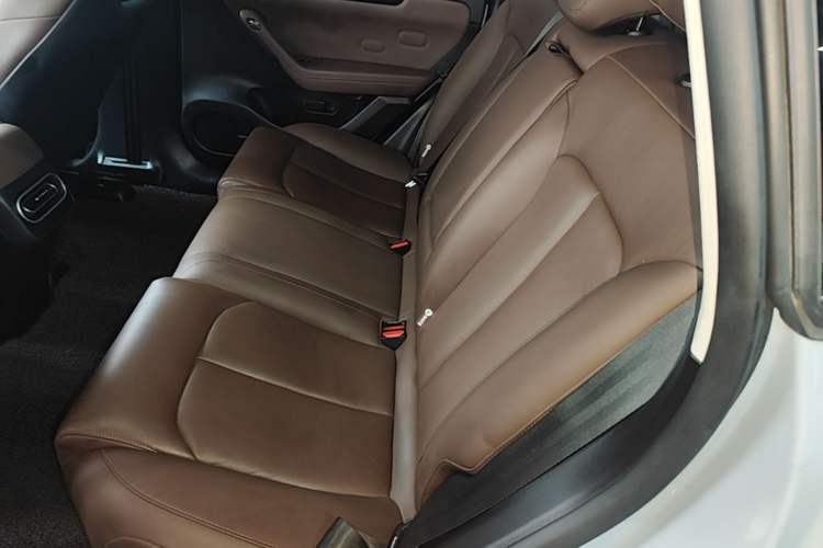 Used Leapmotor C11 2023 Extended-Range 285 Comfort Edition Left Rear Seat
