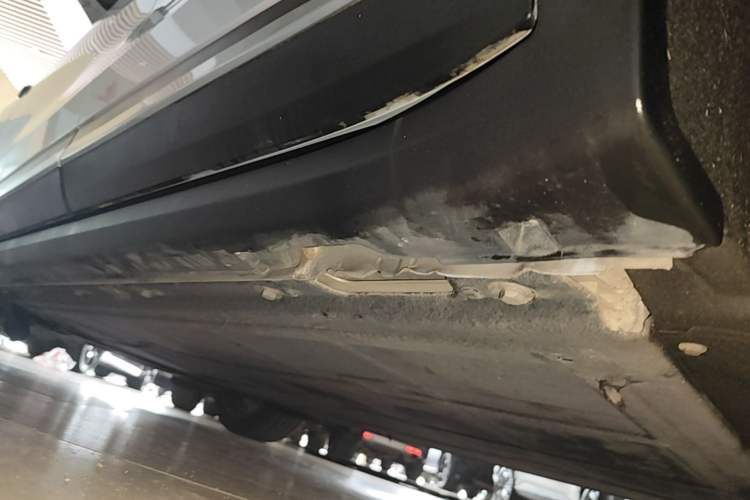 Used Leapmotor C11 2023 Pure Electric 500 Smart Edition Left Side Sill