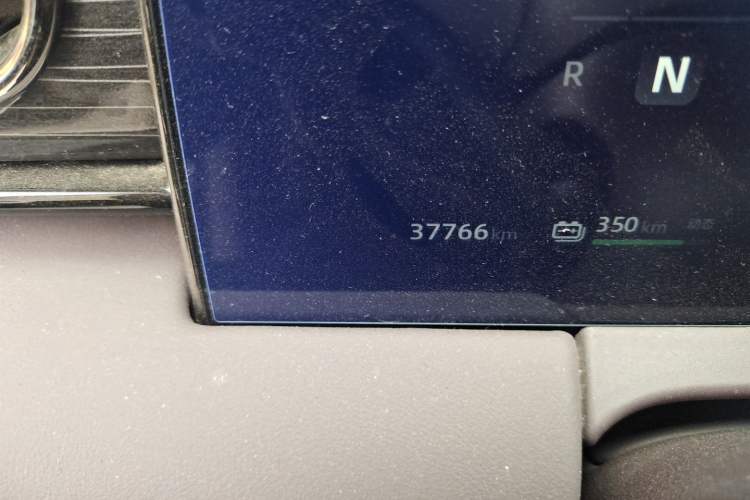 Used Leapmotor C11 2023 Pure Electric 500 Smart Edition Odometer Close Up