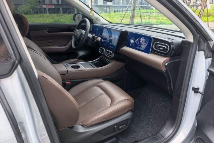 Used Leapmotor C11 2023 Extended-Range 285 Comfort Edition Right Front Seat