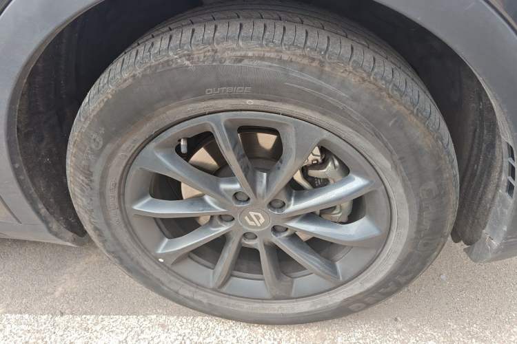 Used Leapmotor C11 2023 Range-Extended 300 Comfort Edition Right Front Wheel Hub