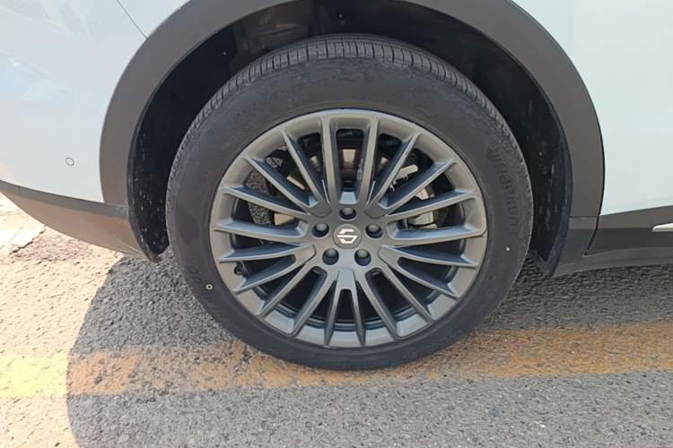 Used Leapmotor C11 2023 Range-Extended 300 Smart Enjoyment Edition Right Rear Wheel Hub
