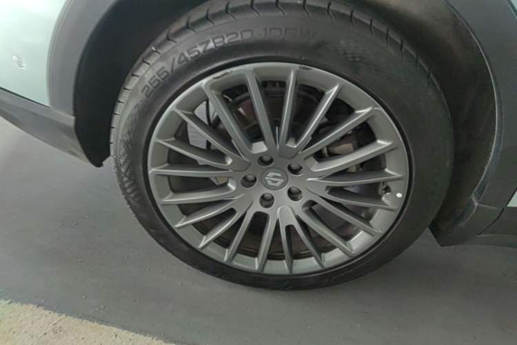 Used Leapmotor C11 2023 Range-Extended 285 Smart Enjoyment Edition Right Rear Wheel Hub