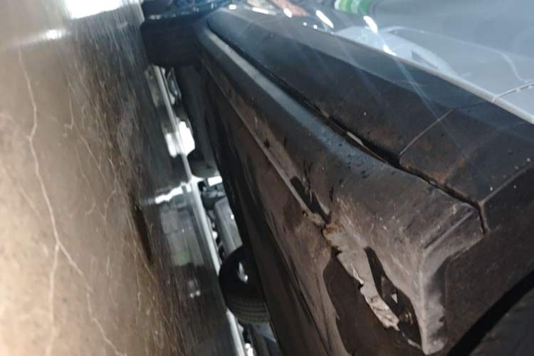 Used Leapmotor C11 2023 Range-Extended 200 Comfort Edition Right Side Sill