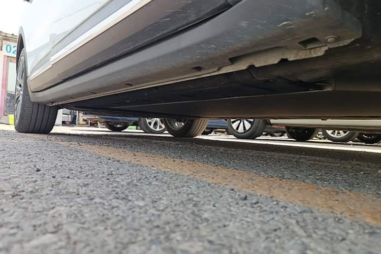 Used Leapmotor C11 2023 Range-Extended 300 Smart Enjoyment Edition Right Side Sill