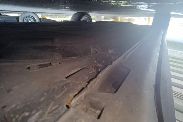 Used Leapmotor C11 2023 Pure Electric 500 Comfort Edition Right Side Sill