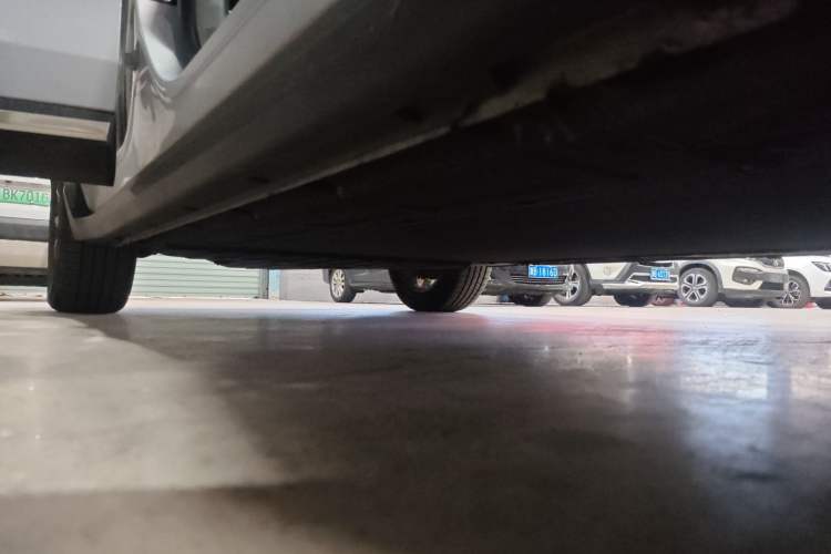 Used Leapmotor C11 2023 Range-Extended 200 Comfort Edition Right Side Sill