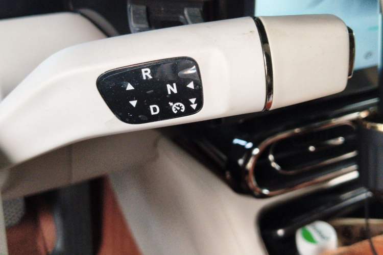 Used Leapmotor C11 2023 Range-Extended 285 Smart Enjoyment Edition Gear Lever