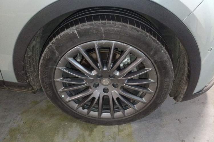 Used Leapmotor C11 2023 Range-Extended 285 Smart Enjoyment Edition Right Front Wheel Hub