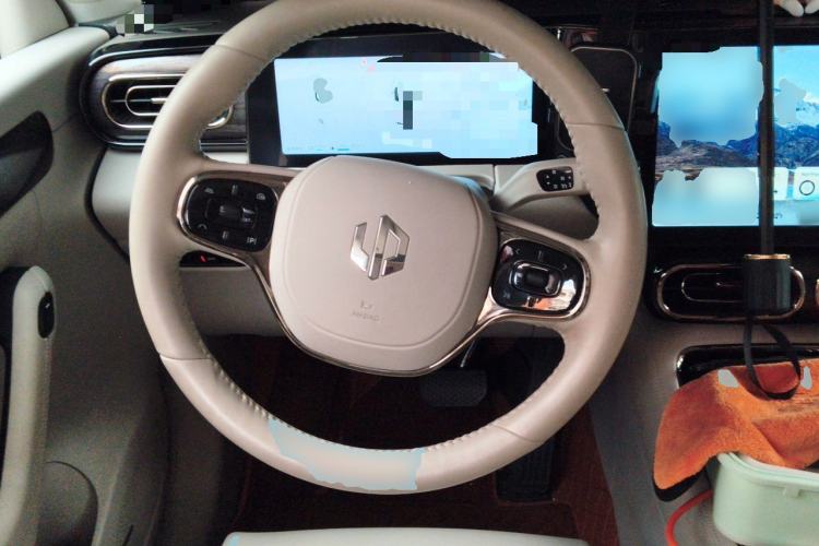 Used Leapmotor C11 2023 Range-Extended 285 Smart Enjoyment Edition Steering Wheel