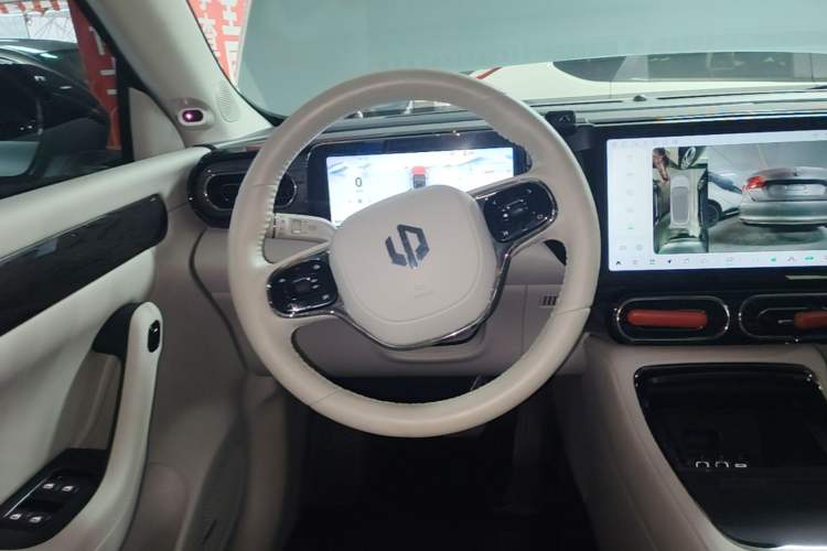Used Leapmotor C11 2023 Range-Extended 285 Smart Enjoyment Edition Steering Wheel