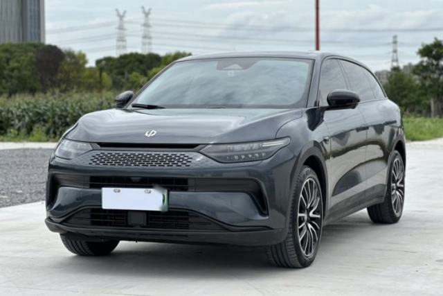Ojetý Leapmotor C11 2023 Range-Extended 180 Comfort Edition