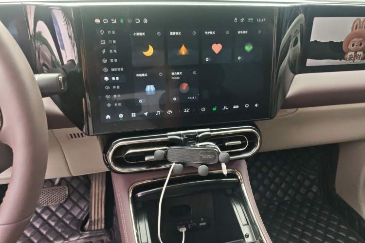 Used Leapmotor C11 2023 Pure Electric 580 All-Wheel-Drive Performance Edition Audio And AC Panel