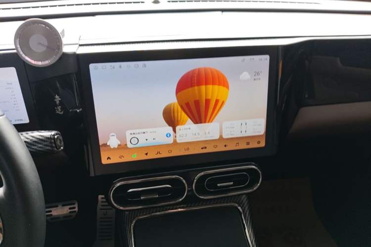 Used Leapmotor C11 2023 Range-Extended 285 Smart Enjoyment Edition Audio And AC Panel