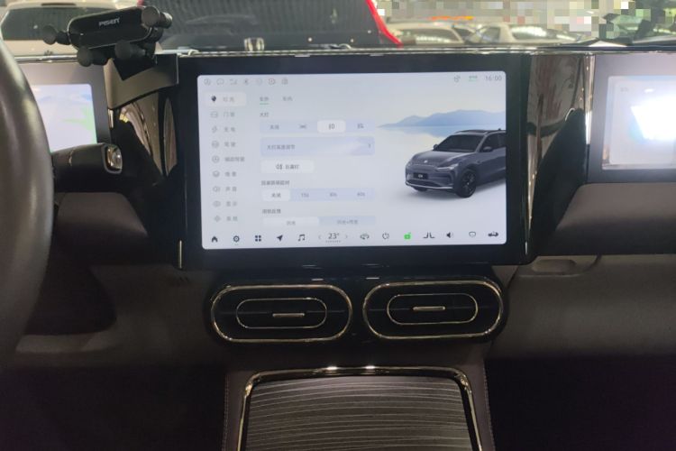 Used Leapmotor C11 2023 Pure Electric 580 All-Wheel-Drive Performance Edition Audio And AC Panel