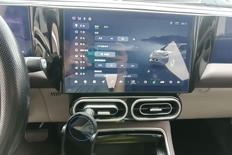 Used Leapmotor C11 2023 Pure Electric 500 Comfort Edition Audio And AC Panel