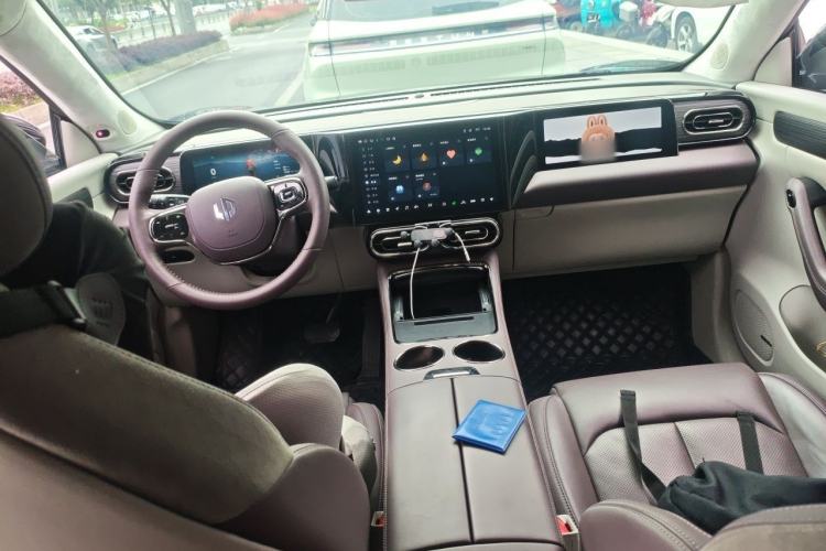 Used Leapmotor C11 2023 Pure Electric 580 All-Wheel-Drive Performance Edition Center Console