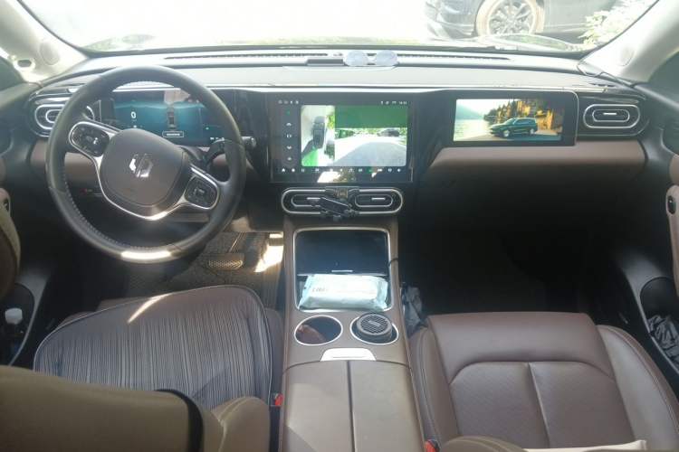 Used Leapmotor C11 2023 Pure Electric 500 Comfort Edition Center Console