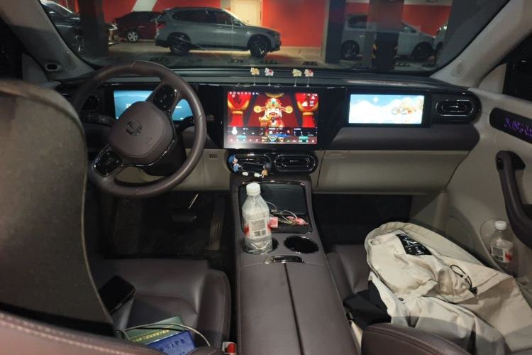 Used Leapmotor C11 2023 Pure Electric 500 Smart Edition Center Console