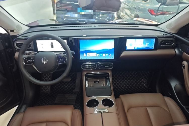 Used Leapmotor C11 2023 Pure Electric 500 Smart Edition Center Console