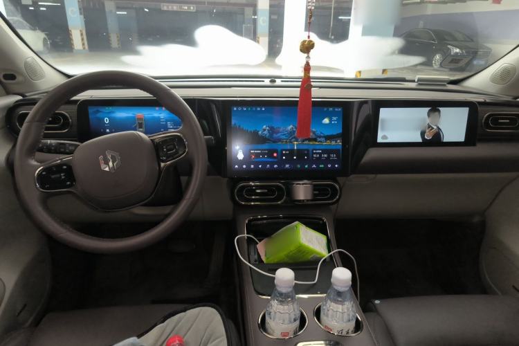 Used Leapmotor C11 2023 Pure Electric 500 Smart Edition Center Console