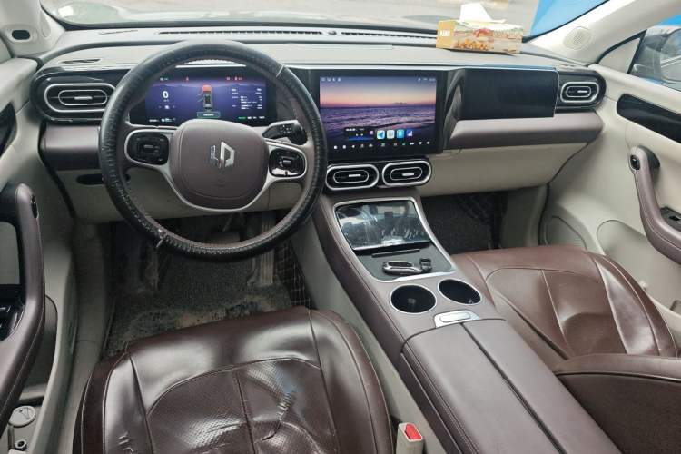 Used Leapmotor C11 2023 Pure Electric 500 Comfort Edition Center Console