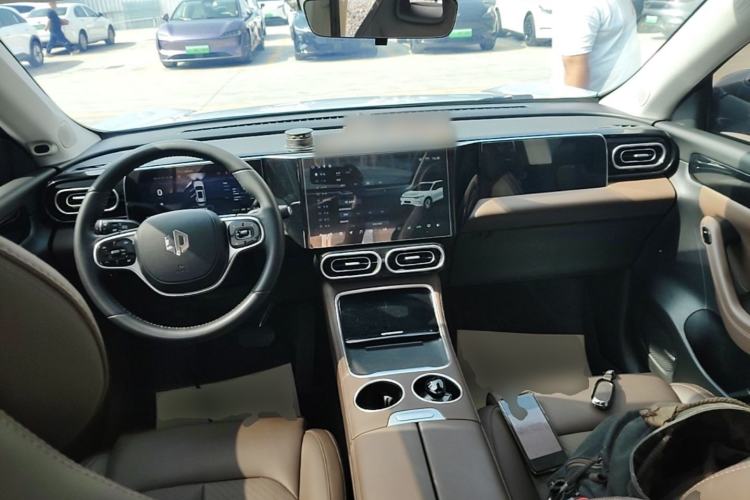 Used Leapmotor C11 2023 Pure Electric 500 Comfort Edition Center Console