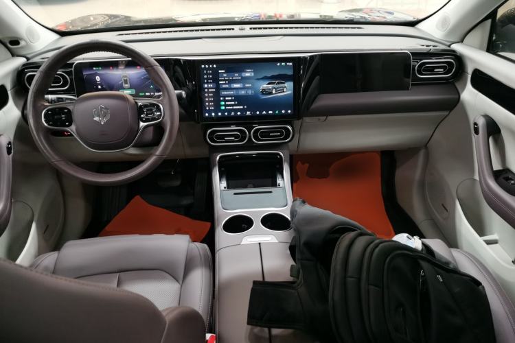 Used Leapmotor C11 2023 Range-Extended 200 Comfort Edition Center Console