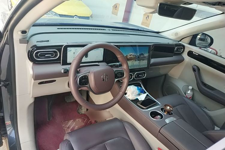 Used Leapmotor C11 2023 Pure Electric 500 Comfort Edition Center Console