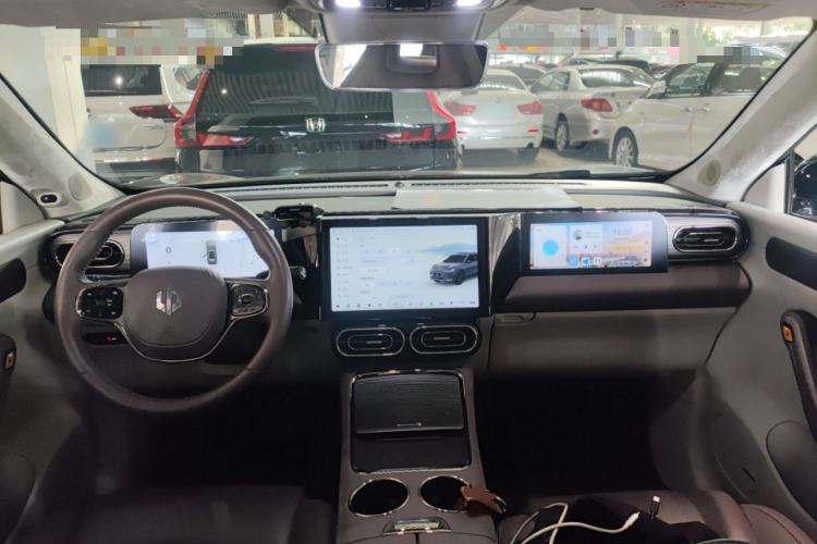 Used Leapmotor C11 2023 Pure Electric 580 All-Wheel-Drive Performance Edition Center Console