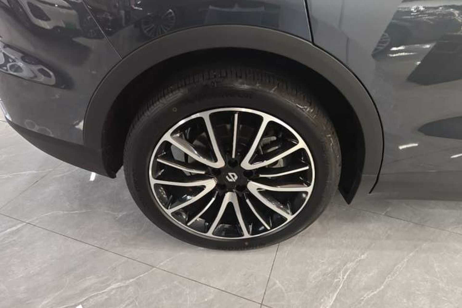 Used Leapmotor C11 2023 Extended-Range 285 Comfort Edition Exterior 5