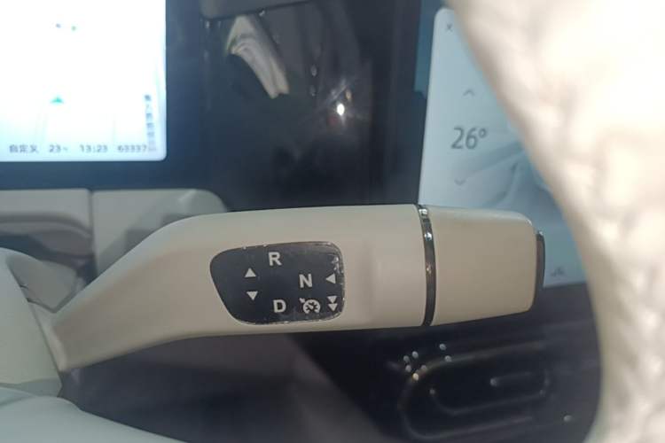 Used Leapmotor C11 2023 Range-Extended 285 Smart Enjoyment Edition Gear Lever