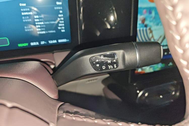 Used Leapmotor C11 2023 Range-Extended 180 Comfort Edition Gear Lever