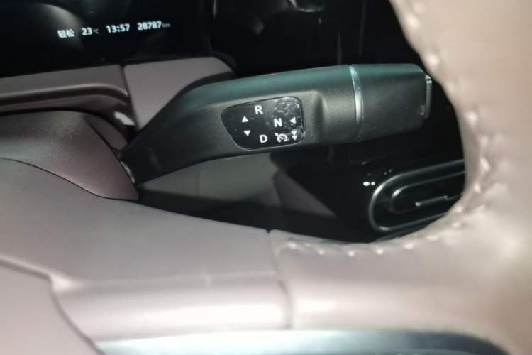 Used Leapmotor C11 2023 Range-Extended 180 Comfort Edition Gear Lever