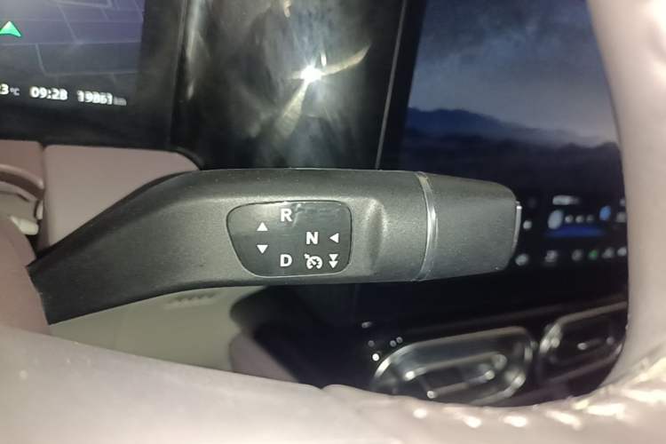 Used Leapmotor C11 2023 Range-Extended 180 Comfort Edition Gear Lever