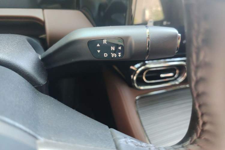 Used Leapmotor C11 2023 Pure Electric 500 Smart Edition Gear Lever