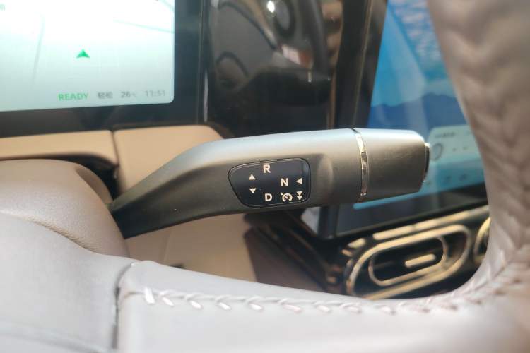 Used Leapmotor C11 2023 Pure Electric 500 Smart Edition Gear Lever