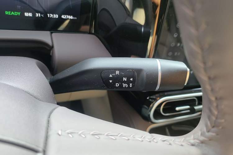 Used Leapmotor C11 2023 Range-Extended 200 Comfort Edition Gear Lever