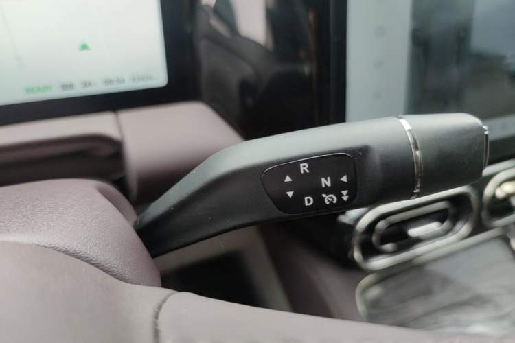 Used Leapmotor C11 2023 Range-Extended 300 Smart Enjoyment Edition Gear Lever