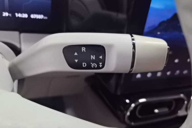 Used Leapmotor C11 2023 Range-Extended 285 Smart Enjoyment Edition Gear Lever